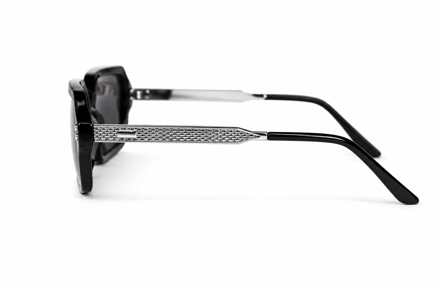 Bravo — Black/Silver